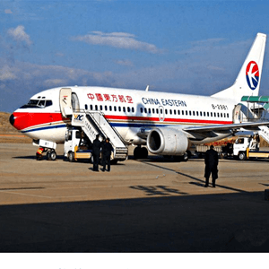 南宁航空托运航空快运业稳步发展的原因是什么？
